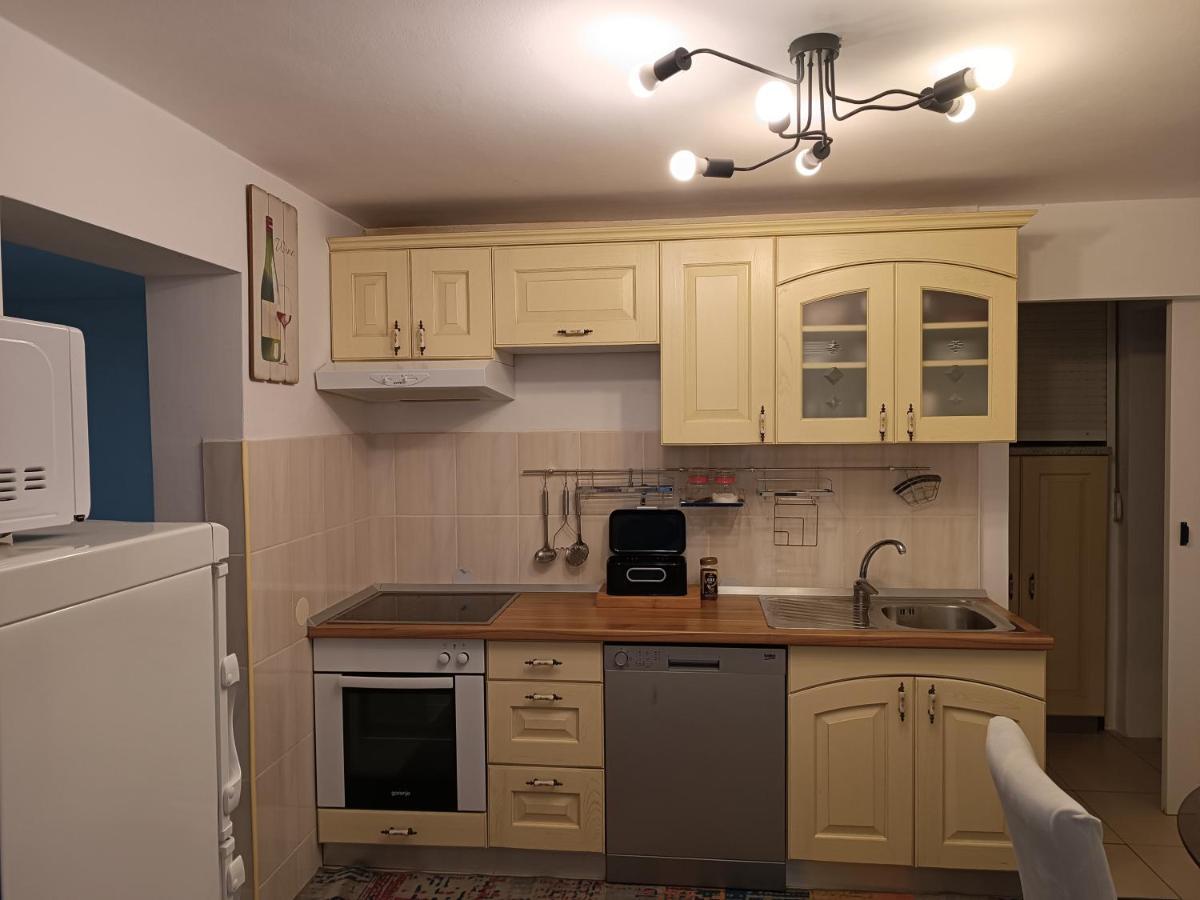Apartman Dani Zara Esterno foto